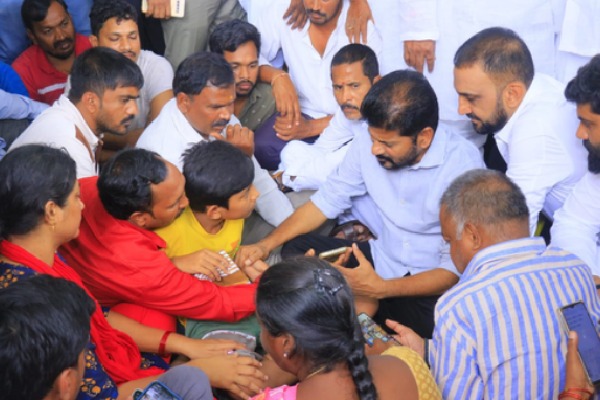 Telangana Oppn calls home guard’s self-immolation murder by govt