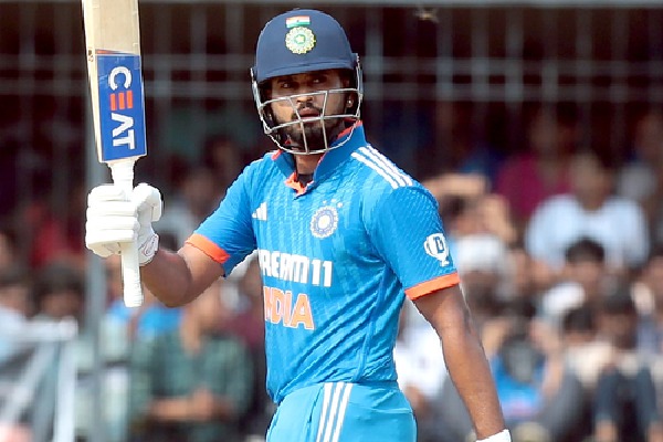 2nd ODI: Virat is one of the greats, no chance of stealing that spot from him: Shreyas Iyer