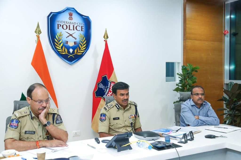 Over Rs 5 crore cash, 7 kg gold seized in Hyd since announcement of poll date