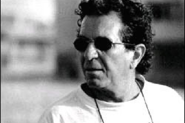 Prominent Iranian director Dariush Mehrjui and wife stabbed to death