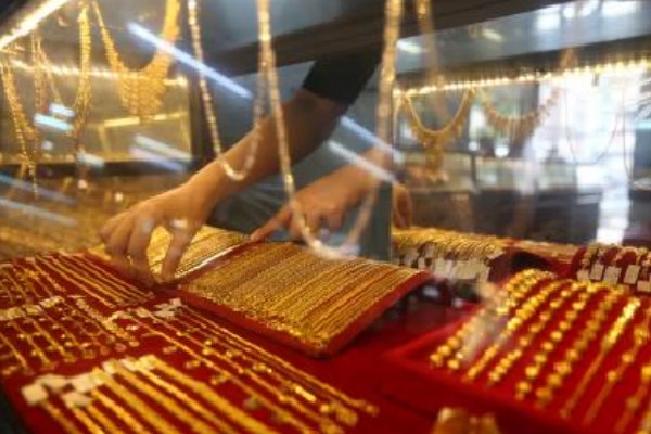 Gold prices rise to 3-month high on back of safe-haven demand