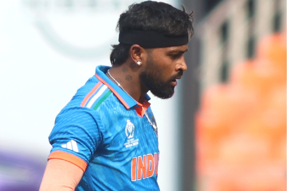 Men's ODI WC: Hardik's absence may lead to two changes in the playing XI against NZ, says Aakash Chopra