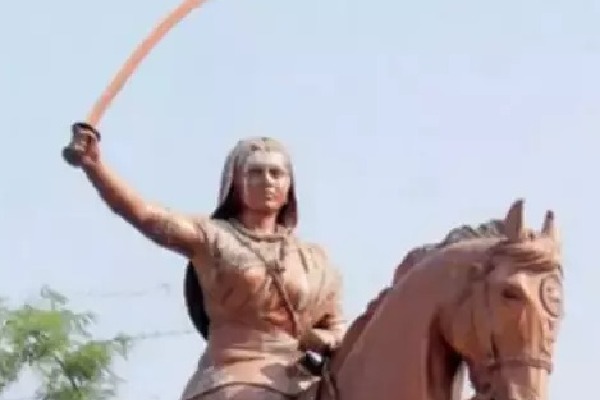 Bring back Chennamma's sword from London: Lingayat seer to K'taka govt