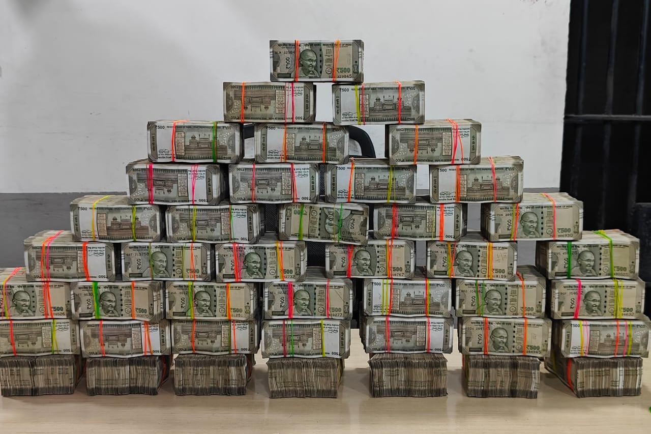 Pre-election cash, gold seizures in Telangana rises to Rs 453 crore