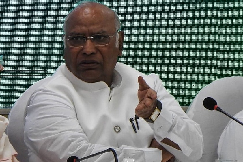 Mallikarjun Kharge slams KCR govt over suicide by Dalit man in Telangana