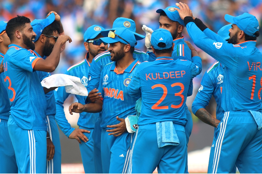 All the best, 140 cr Indians cheer for you: PM Modi, Rahul, Kejriwal greet Team India