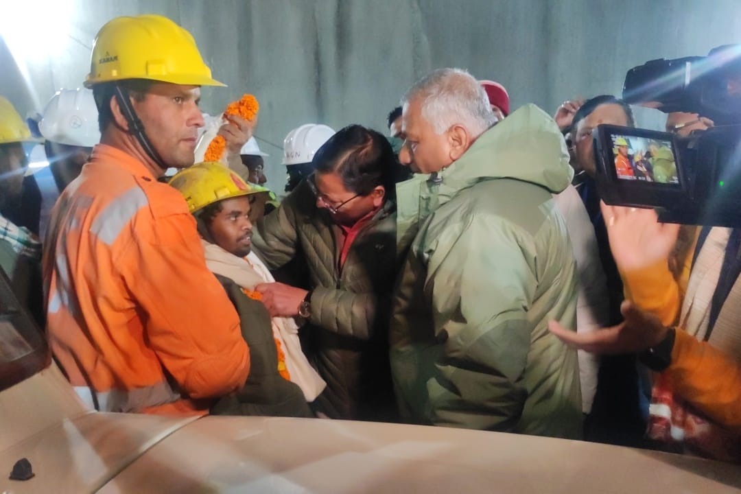 Rescuers reach trapped labourers in Uttarakhand tunnel, extricate 5