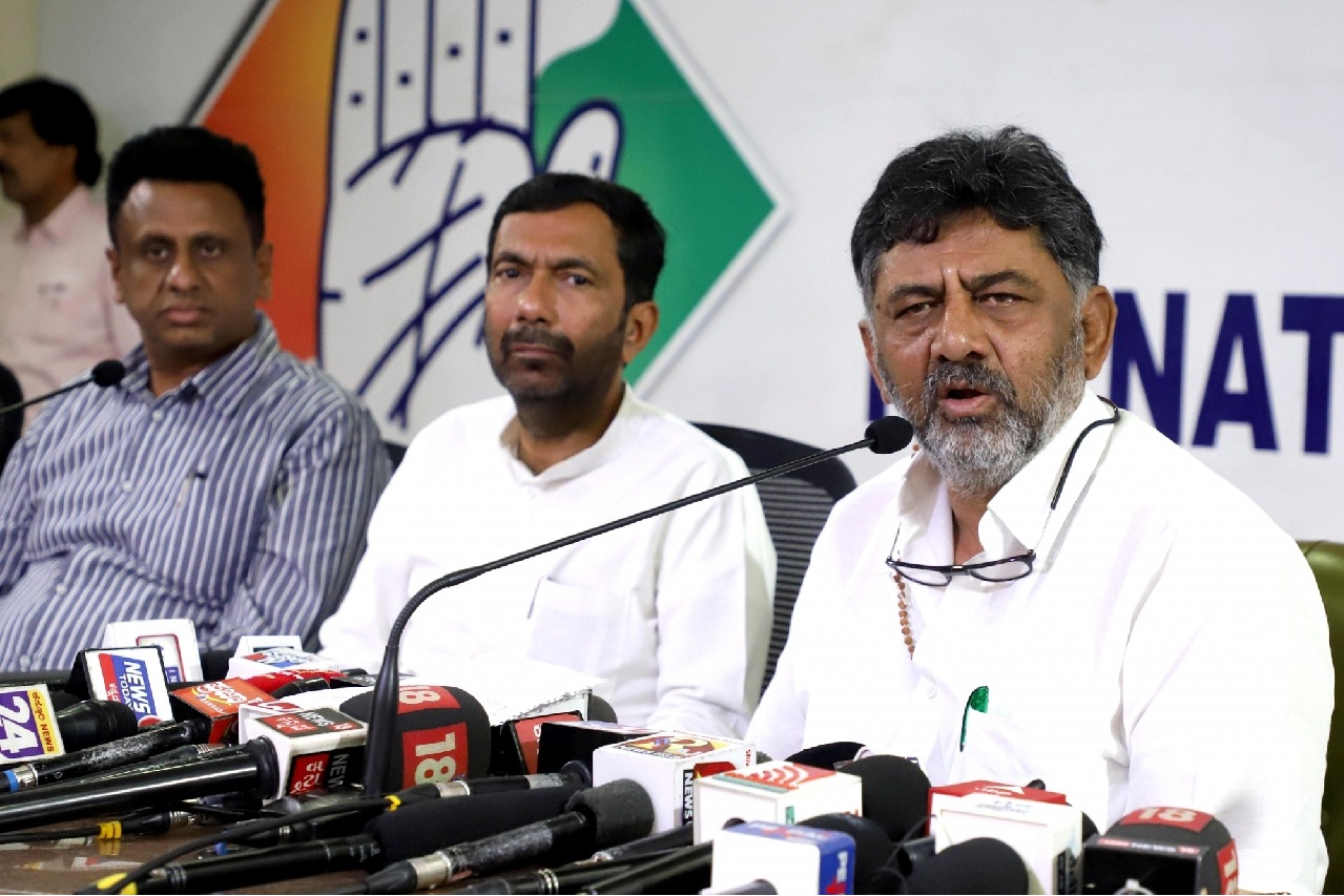 'No need for concern': K'taka DyCM Shivakumar on bomb threats emails
