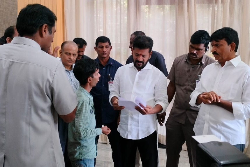 New Telangana CM hears public grievances at Praja Durbar