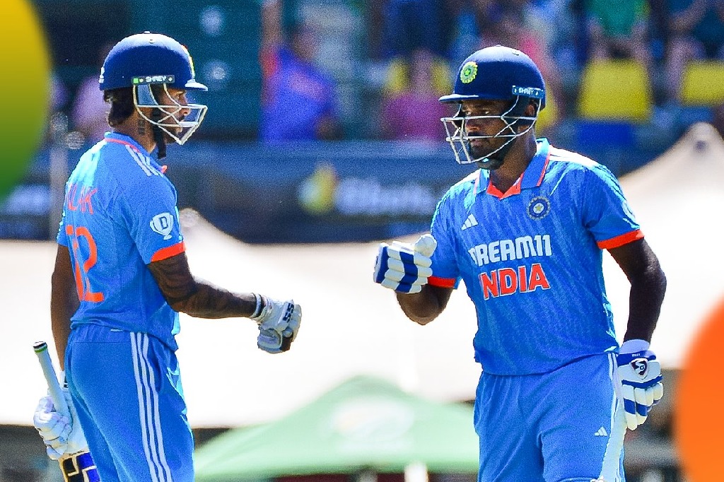 Sanju Samson's maiden ODI Hundred lift India to 296/8 in the series decider against SA