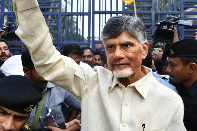 Andhra Pradesh HC grants anticipatory bail to Chandrababu Naidu in three cases
