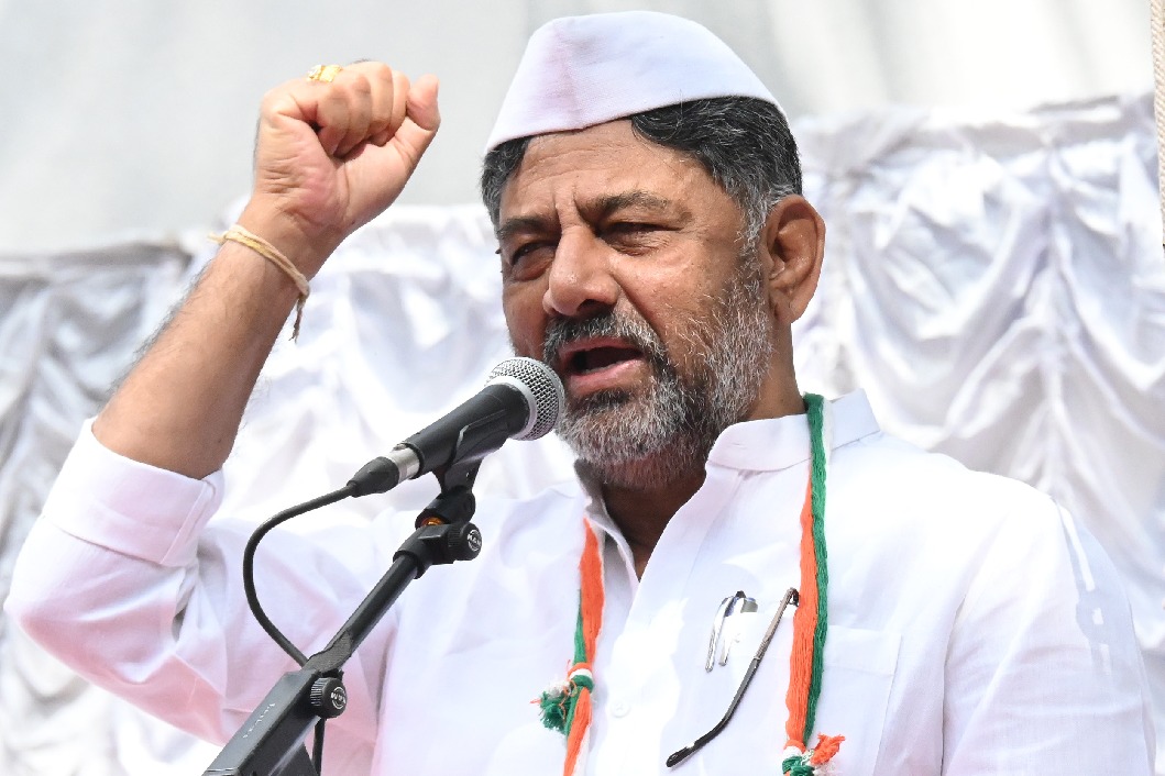 'Country looking at K'taka for LS polls, let's live up to expectations'