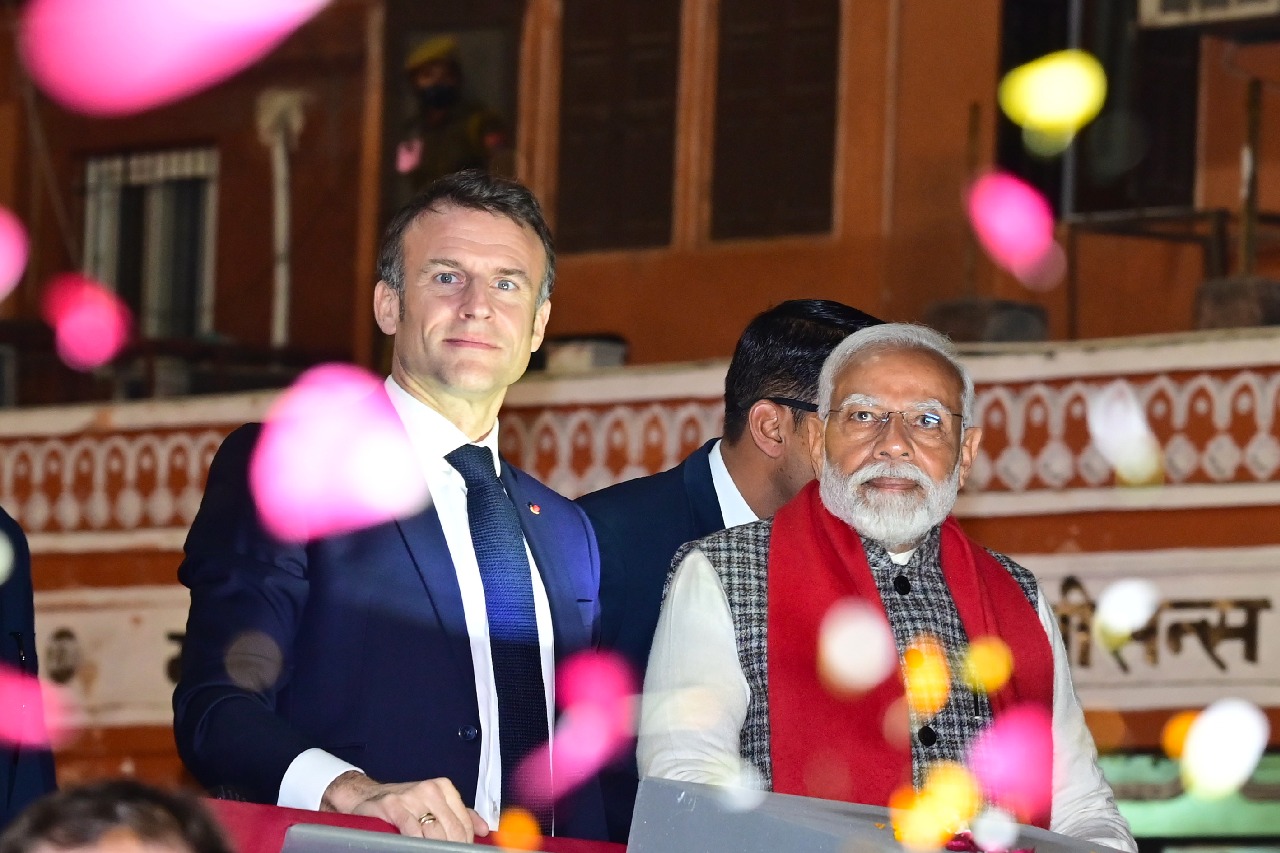 Modi-Macron hold roadshow, visit heritage sites in Jaipur
