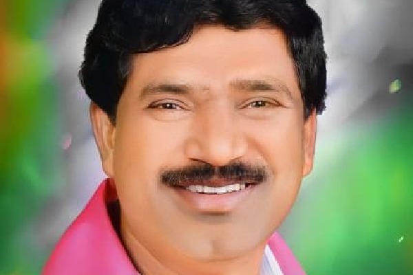 Setback to BRS as former Deputy CM Rajaiah quits party