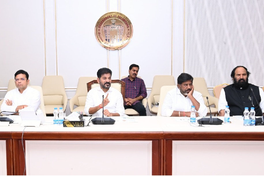 Telangana CM warns officials over power outages- Updates