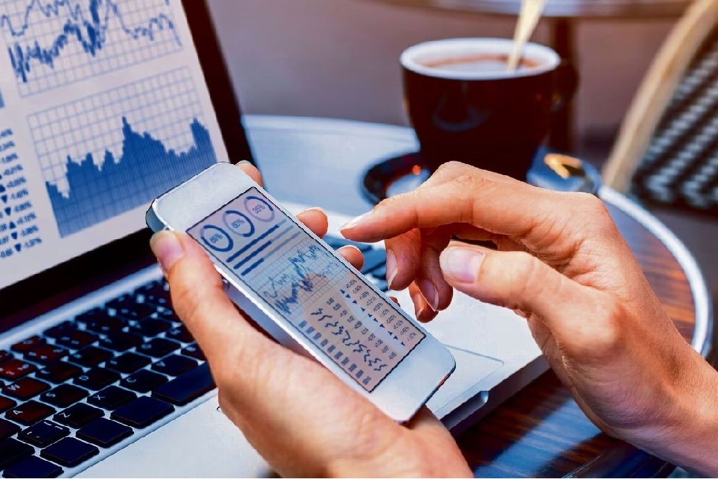 Foreign investors unwilling to chase most stocks at current valuations, say analysts