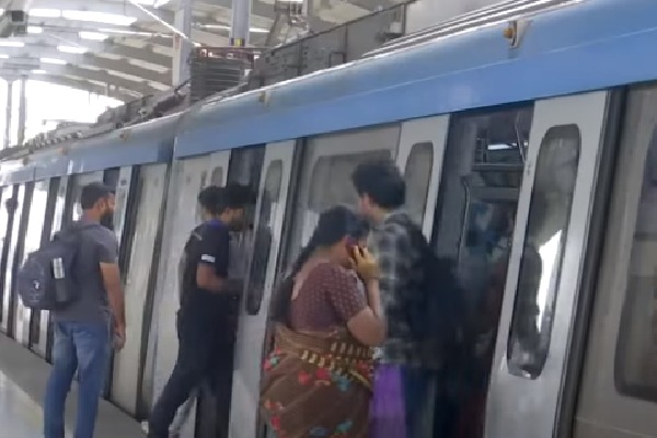 Hyderabad Metro Extends Timings for IPL Match at Uppal