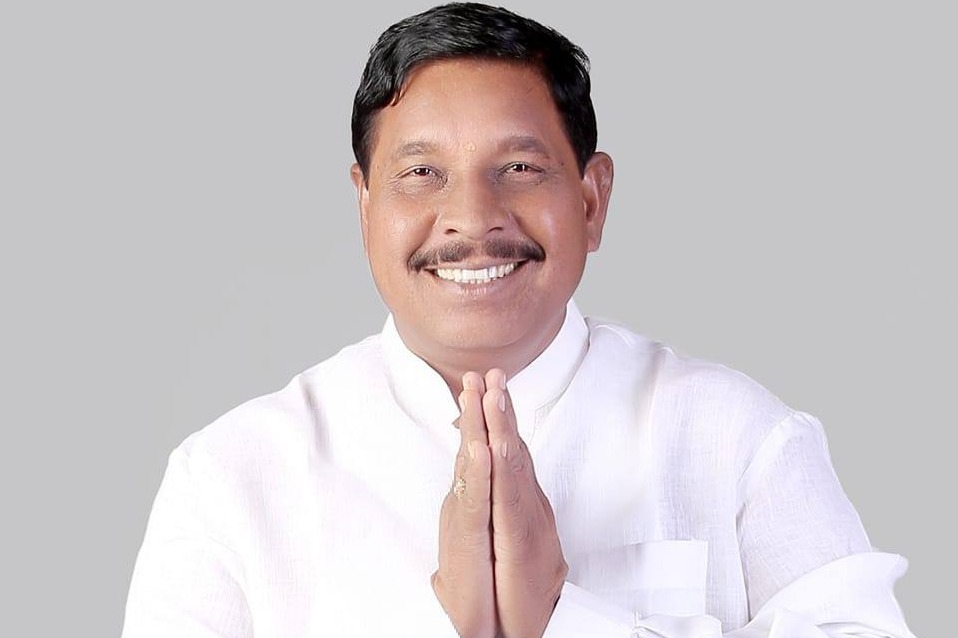 Former Telangana MLA quits BJP, joins Congress