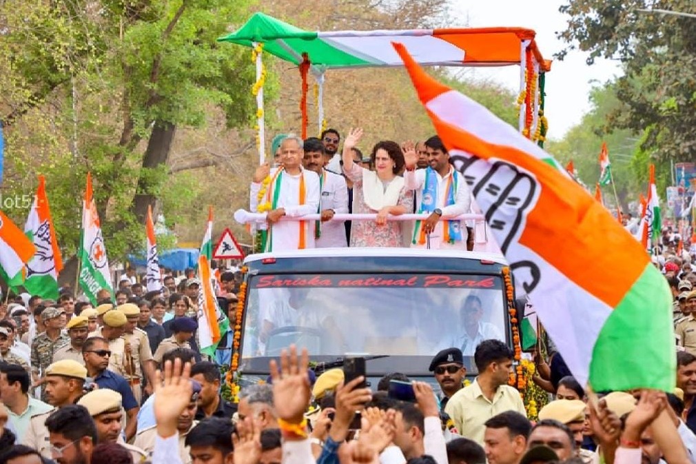 Priyanka Gandhi holds her first roadshow in Alwar in support of Cong’s Lalit Yadav