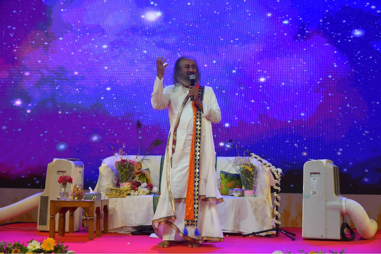 Sri Sri Ravi Shankar lauds PM Modi's vision for 'vikas and virasat'