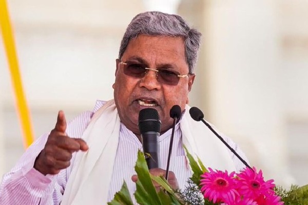 Neha’s murder not a case of love jihad: Siddaramaiah