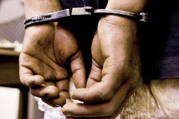 Man impersonating Singapore Airlines pilot nabbed in Delhi airport area