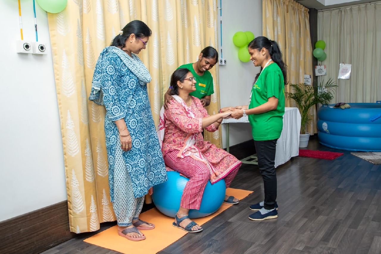 Fernandez Foundation Celebrates International Day of the Midwife