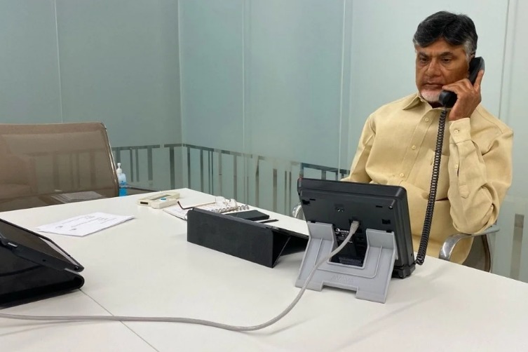 Chandrababu Naidu Calls APSRTC MD for Election Transport Arrangements