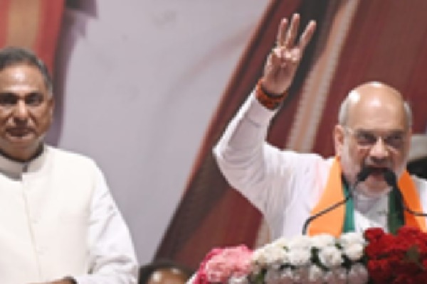 Rahul Gandhi, Arvind Kejriwal have more supporters in Pakistan than in India: Amit Shah