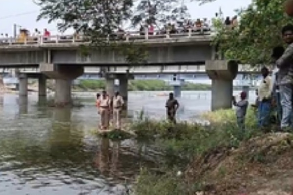 Four youths from Hyderabad washed away in Andhra rivulet