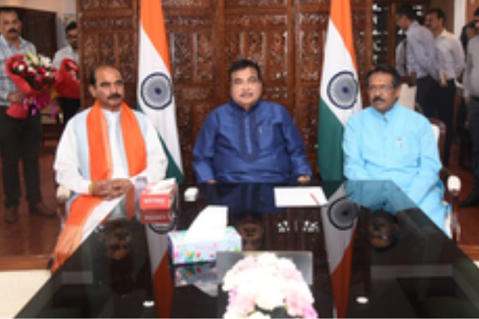 Nitin Gadkari assumes charge as Transport Minister, says India to get world-class infrastructure