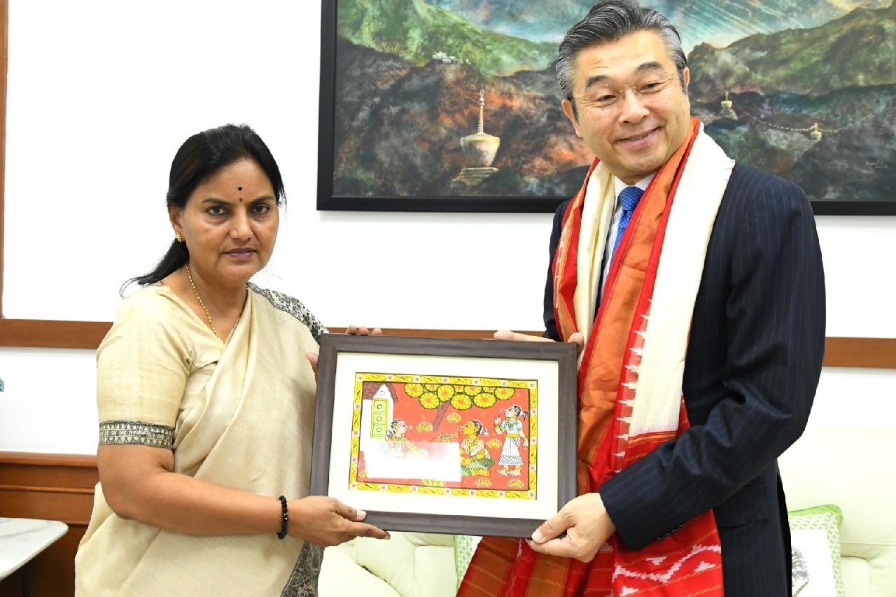 Ambassador of Japan, Mr. Suzuki Hiroshi, Meets Telangana Chief Secretary Smt. Santhi Kumari at Secretariat