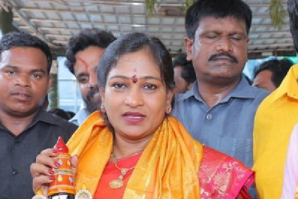 Home Minister Anitha Slams YSRCP Loyalists in Police, Pledges Law and Order Integrity