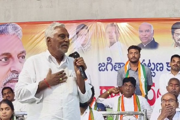 Telangana minister pacifies senior leader Jeevan Reddy