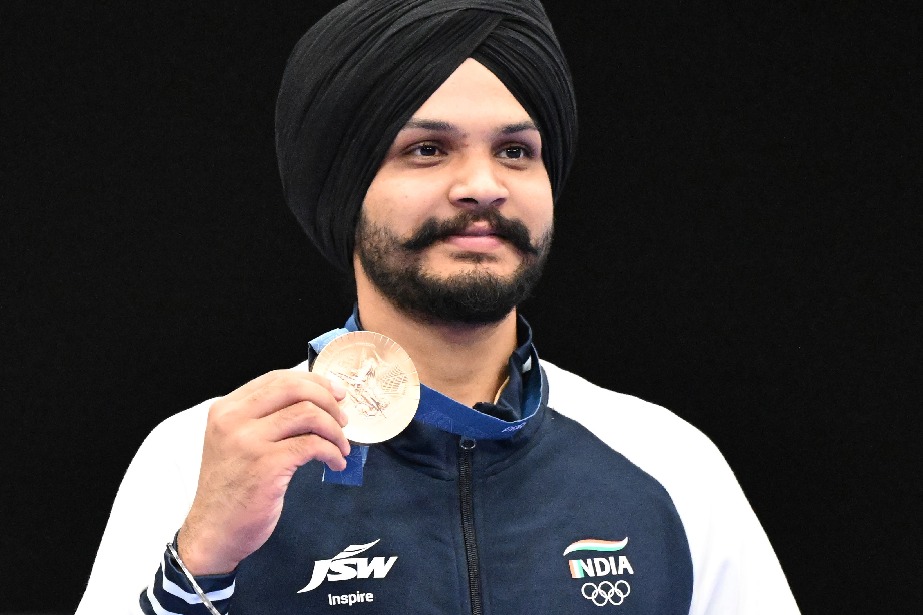 Sarabjot Singh reveals longtime fandom for silver medallist Yusuf Dikec