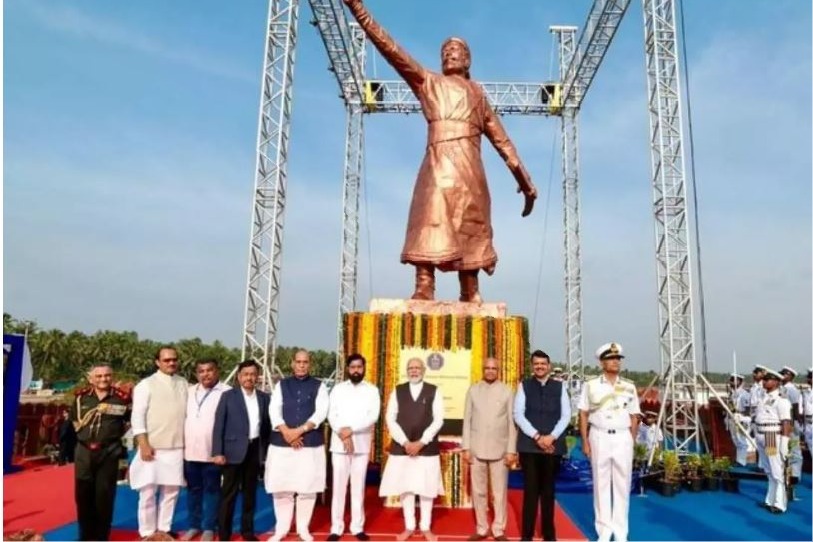 Crashed Shivaji statue's structural consultant nabbed in Kolhapur; sculptor still missing