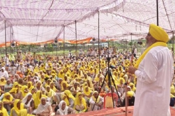 Farmers end protest in Chandigarh on Punjab CM’s assurance on demands