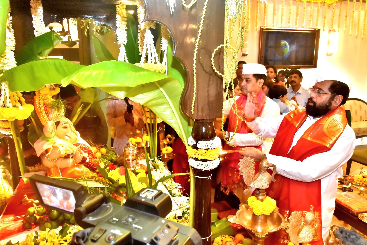 10-day Ganeshotsav starts, Maha CM calls for people’s cooperation in maintaining peace