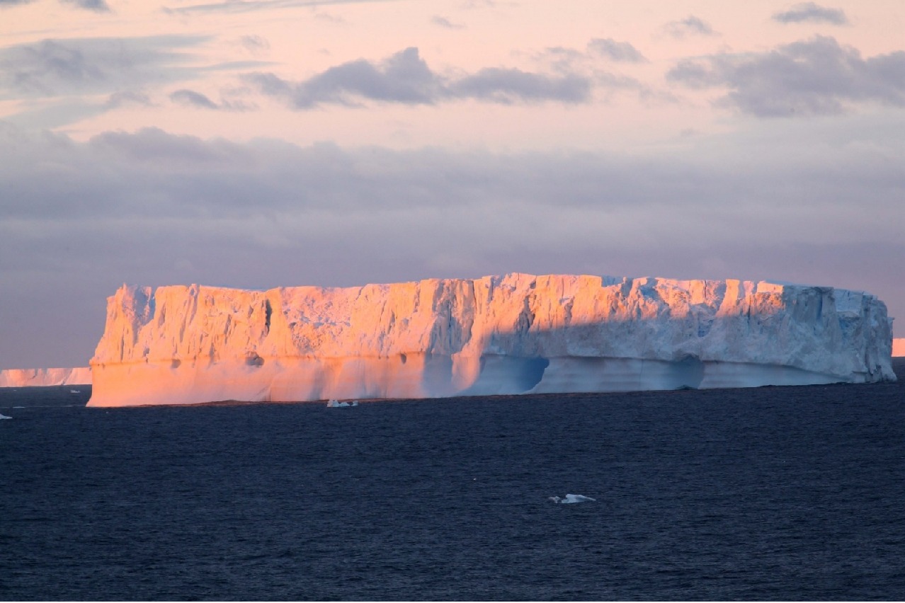 Antarctic sea ice falls to new record low for winter: Australian scientists