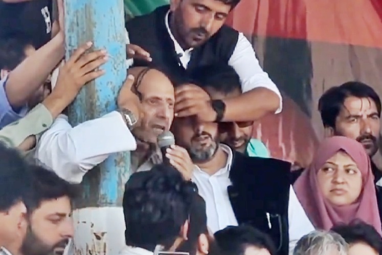 Give me 50 Assembly seats, will resolve Kashmir issue, says Engineer Rashid (Ld)