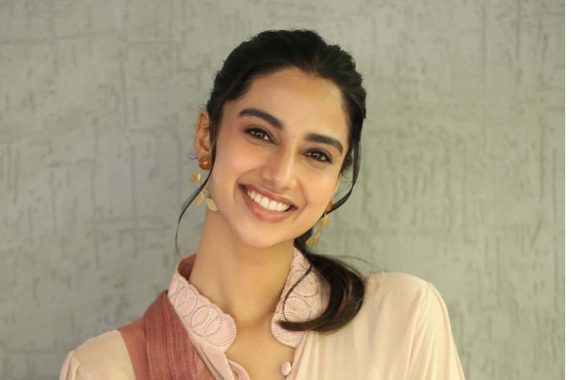 Meenakshi Chaudhary on Lucky Baskhar: "A Heartfelt Story for All Audiences"