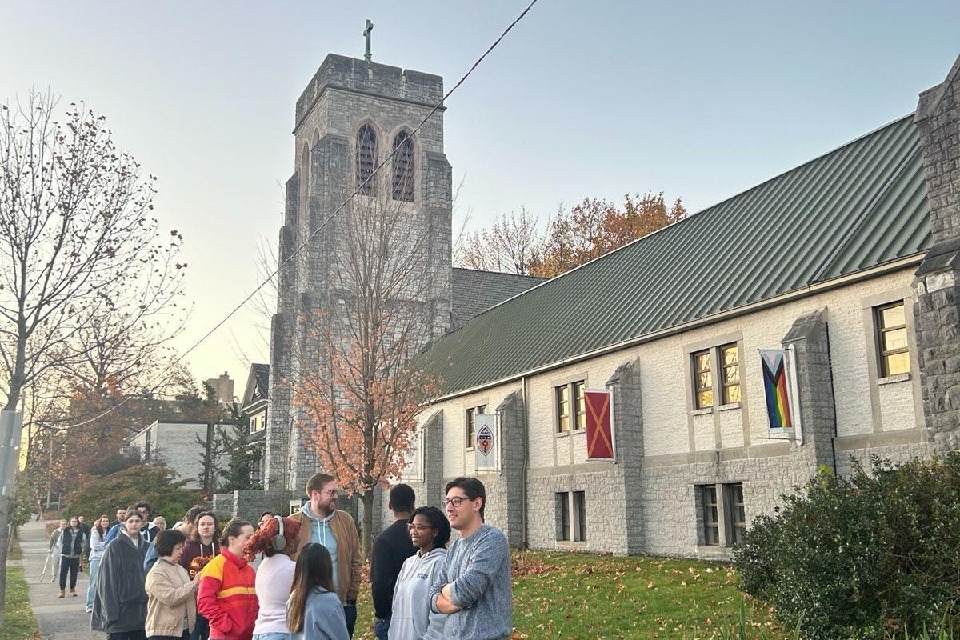 US election: Battleground states in focus as voting begins in staggered fashion