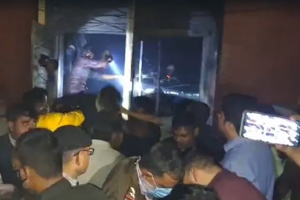 10 children die as fire breaks out at hospital in UP's Jhansi