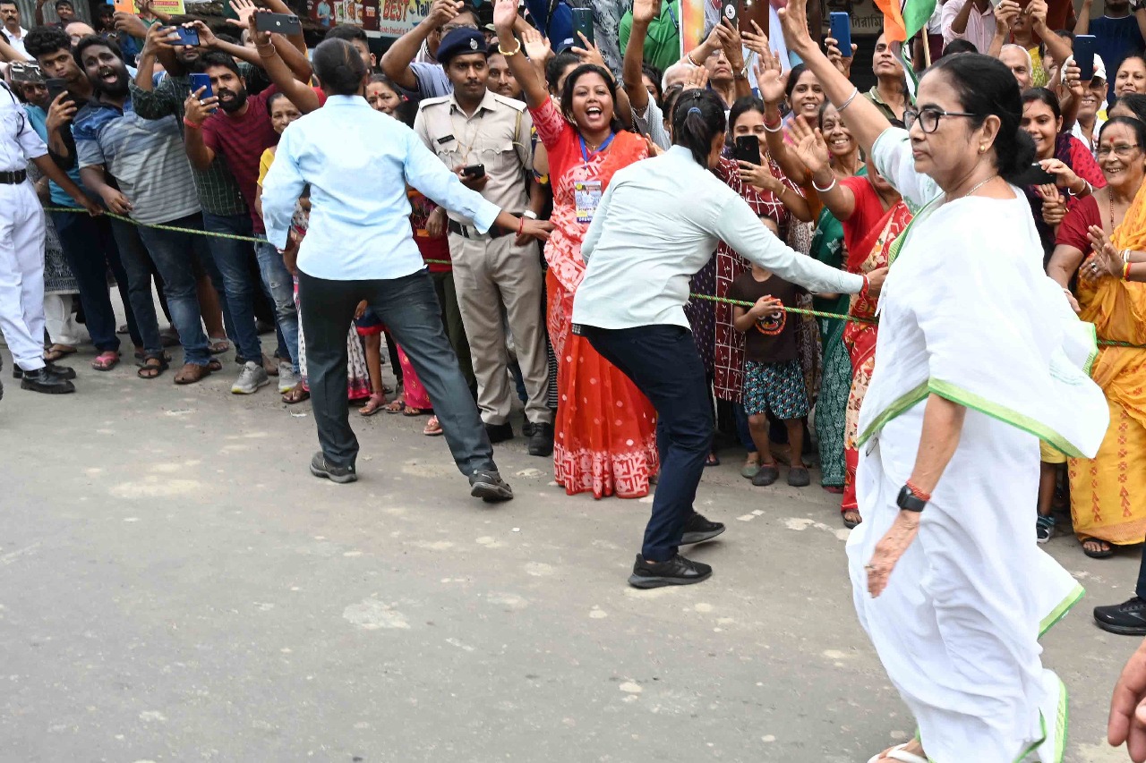 Bengal bypolls: Early trends show Trinamool victory on all 6 Assembly seats (2nd lead)