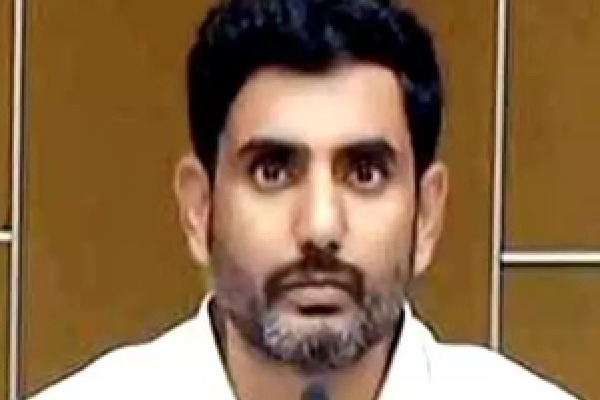 Andhra: Lokesh blames Jagan for fee reimbursement dues