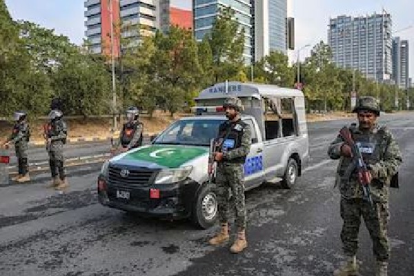 Islamabad under lockdown as Imran Khan's PTI supporters set to continue protest march