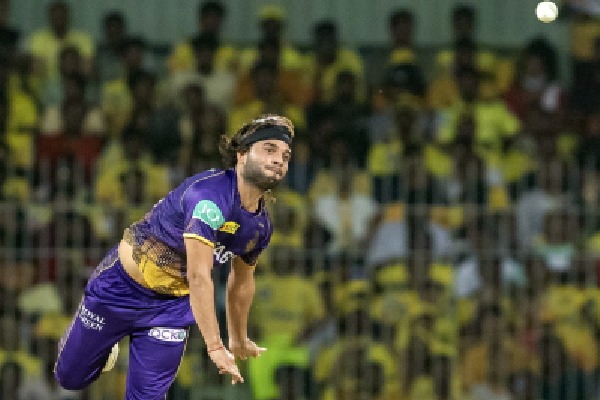 IPL 2025 Auction: RCB sign Suyash Sharma for Rs 2.6 crore; Mumbai Indians clinch Karn Sharma for Rs 50 lakh