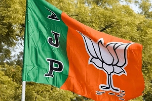 BJP stages protest over food contamination in Telangana schools