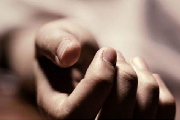 Instagram Love Ends in Tragedy: 19-Year-Old Woman Commits Suicide in Vijayawada