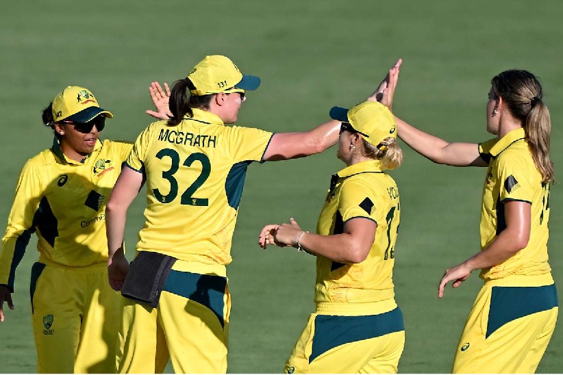 2nd WODI: Centuries from Voll & Perry, Sutherland’s 4-fer give Australia huge 122-run win over India